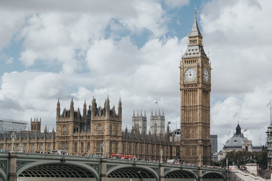 Photo England
